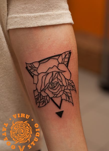 rose tattoo1